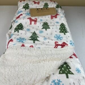 Berkshire Pet Collection Christmas Throw Blanket 50x60 Sherpa Dogs Trees Snow